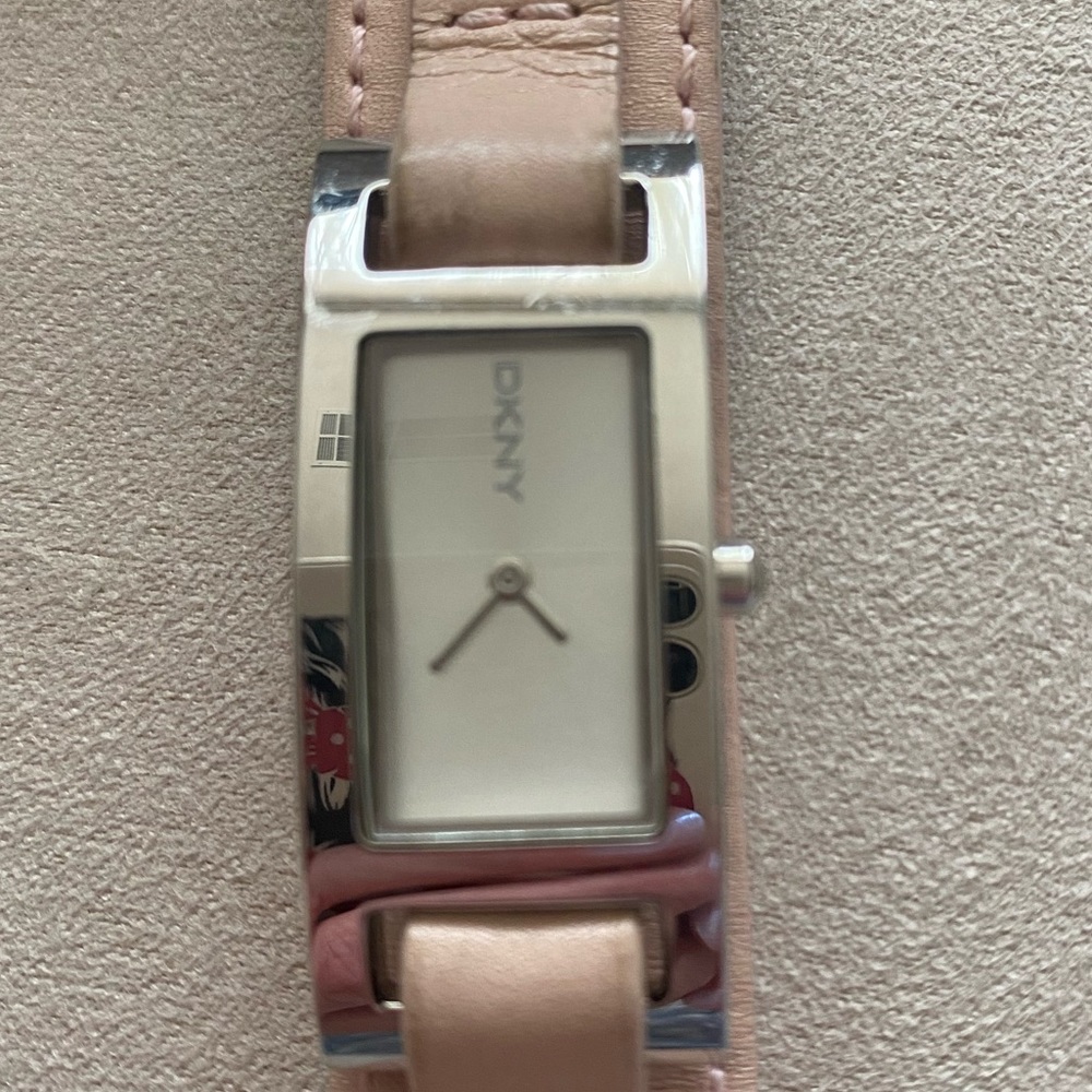 Vintage DKNY Blush Pink Watch - Picture 3 of 8